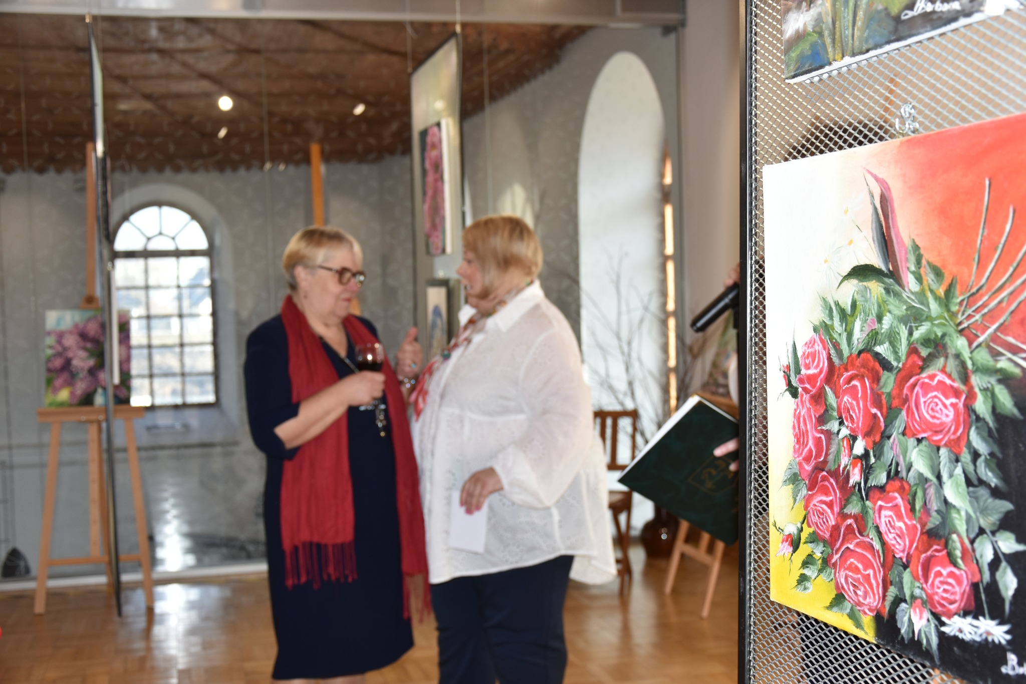 Malwy, róże, fiołki... - Wernisaż wystawy Barbary Harasim